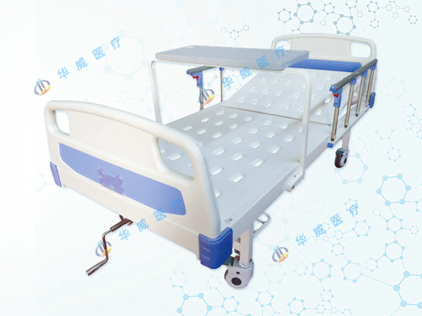 D6 ABS床頭單搖護(hù)理床（沖孔床面、帶輪子、護(hù)欄、餐桌）.jpg